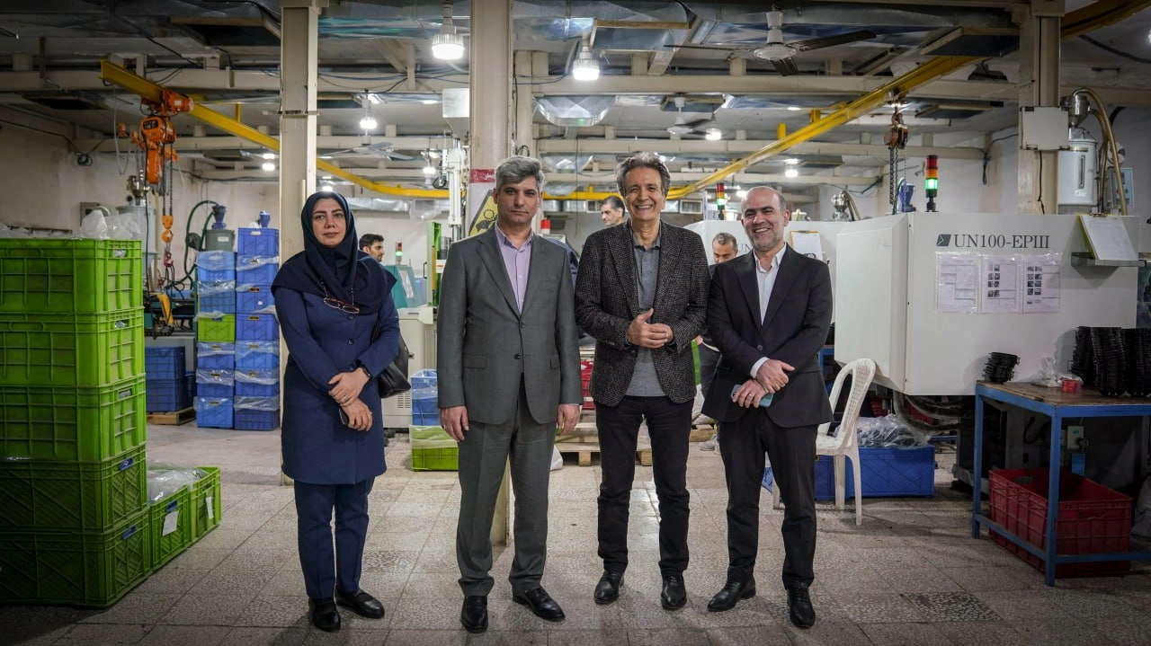 بازدید مدیران بانک ملت از کارخانه ماستر